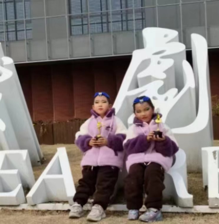 瞧，他们的寒假这样度过的